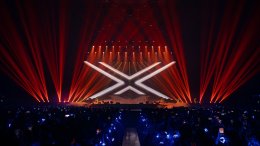 SUPER JUNIOR ตำนานที่ยังคงสร้างตำนานอันยิ่งใหญ่ต่อไป โชว์สุดยอดการแสดงฉลองครบรอบ 20 ปี <SUPER SHOW 10> บัตรหมดทั้ง 2 รอบ รวมผู้ชมกว่า 22,000 คน ครองบัลลังก์ศิลปินเกาหลีวงแรกที่สามารถจัดคอนเสิร์ตในประเทศไทยได้ติดต่อกันเป็นครั้งที่ 10!